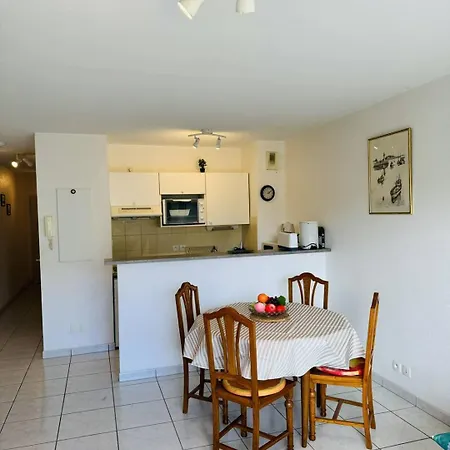 Centre Ville, Au Calme, Jardin. Apartment Quiberon
