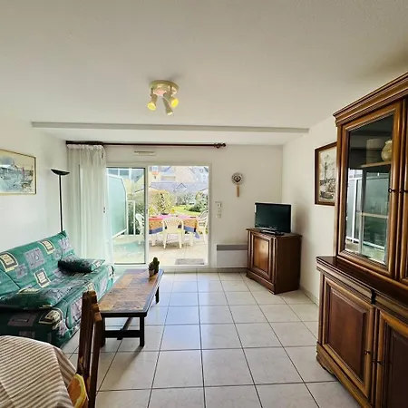 Apartment Centre Ville, Au Calme, Jardin. Quiberon